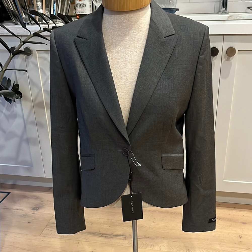 NWT Sand Copenhagen Ridley Short grey 98% wool blazer style jacket.
